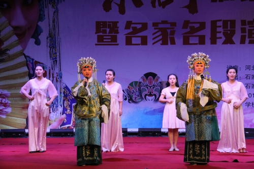 京劇社谷源琪、冀穎慧、孫新媛等演唱傳統(tǒng)京劇《穆桂英掛帥》選段