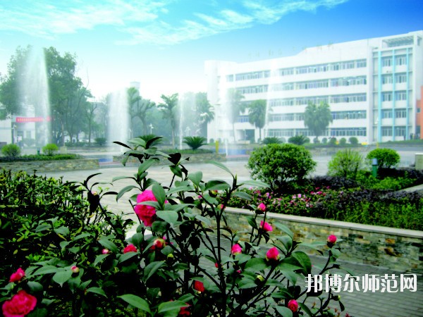 重慶農(nóng)業(yè)幼師學(xué)校2023年報(bào)名條件、招生要求、招生對(duì)象