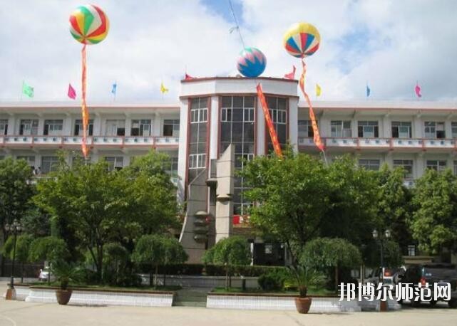 貴州畢節(jié)財(cái)貿(mào)幼兒師范學(xué)校2023年報(bào)名條件、招生對(duì)象