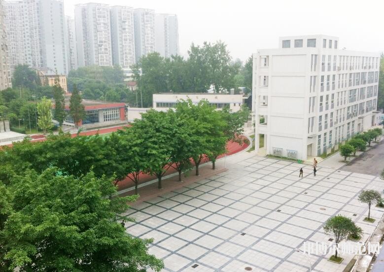 成都洞子口職業(yè)幼兒師范高級中學(xué)2018年報(bào)名條件、招生對象