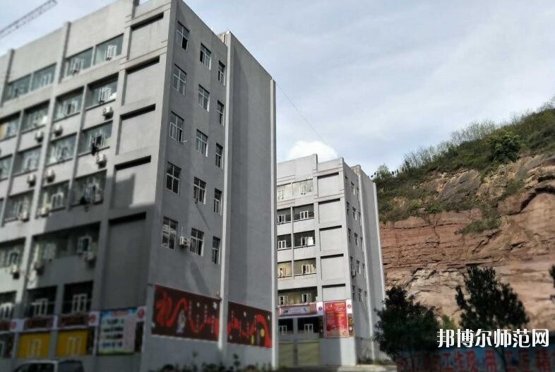 達(dá)州全星職業(yè)技術(shù)幼兒師范學(xué)校2019年報(bào)名條件、招生對(duì)象