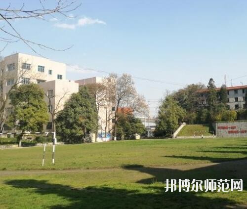 貴陽經濟貿易中等幼師專業(yè)學校2023年報名條件、招生要求、招生對象 width=