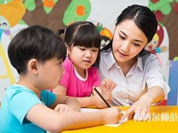 杭州2020年幼師學(xué)校中專升大?？际裁? /><b>杭州2020年幼師學(xué)校中專升大?？际裁?/b><span>2022-04-07 15:39</span><p>已經(jīng)就讀幼師學(xué)校的中專生們，想要提升一下自己的學(xué)歷，那就需要報(bào)考，大家都想知道主要考什么，其實(shí)這種考試不是很難，同學(xué)們也</p></a></li>
            <li><a href=