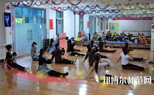 遵義2020年中專幼師學(xué)?？梢钥即髮? width=