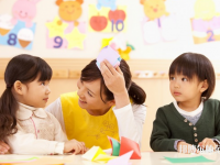 南昌2020年中專幼師學(xué)?？梢钥即髮? /><b>南昌2020年中專幼師學(xué)?？梢钥即髮?/b><span>2020-03-23 15:01</span><p>南昌2020年中專幼師學(xué)校可以考大專嗎?對于中專幼師學(xué)校怎么考大專這個問題，相信選擇幼師專業(yè)的小伙伴們都是想拿到一個更高的文</p></a></li>
            <li><a href=