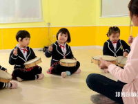 宜昌2021年幼師學(xué)校中專升大?？际裁? /><b>宜昌2021年幼師學(xué)校中專升大專考什么</b><span>2020-10-30 15:32</span><p>幼師專業(yè)在近年來飛速發(fā)展，雖然人才緊缺，但由于家長對孩子的重視，社會(huì)對幼兒教師專業(yè)越來越嚴(yán)格，無論是專業(yè)知識還是學(xué)歷，都</p></a></li>
            <li><a href=