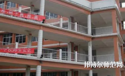 重慶旅游幼師學(xué)校2023年報(bào)名條件、招生要求、招生對(duì)象