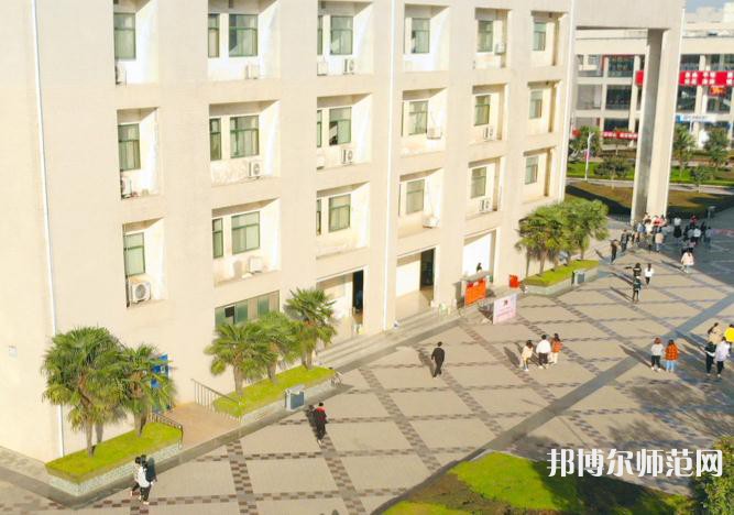 寶雞職業(yè)技術(shù)師范學(xué)院2023年學(xué)費(fèi)、收費(fèi)多少
