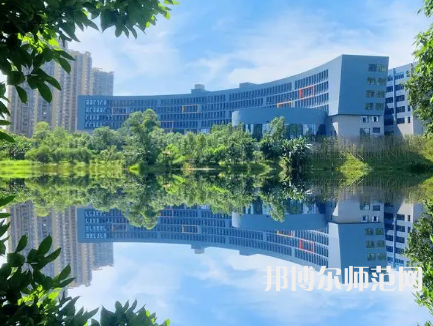 重慶師范大學(xué)涉外商貿(mào)學(xué)院銅梁校區(qū)2023年怎么樣、好不好 