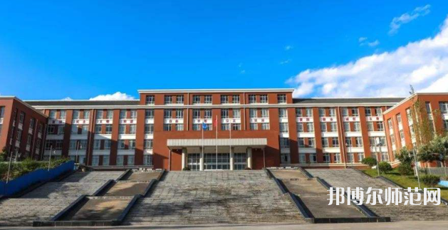 云南大學(xué)滇池師范學(xué)院楊林校區(qū)2023年報名條件、招生要求、招生對象