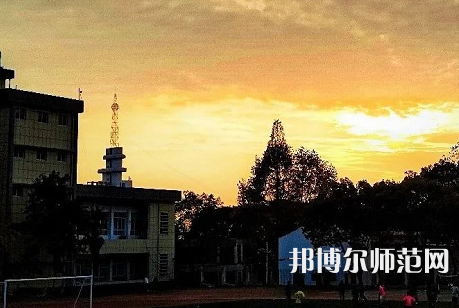 黃岡師范學(xué)院2023年報名條件、招生要求、招生對象