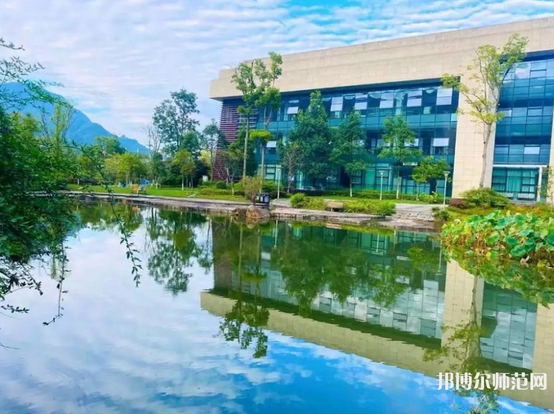 阿壩師范學(xué)院2023年報(bào)名條件、招生要求、招生的對象