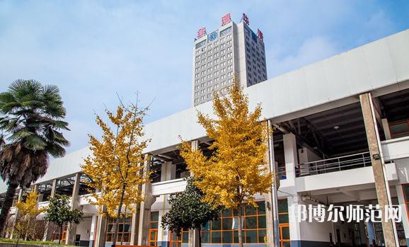 西安建筑科技師范大學(xué)華清學(xué)院2023年報名條件、招生要求、招生對象