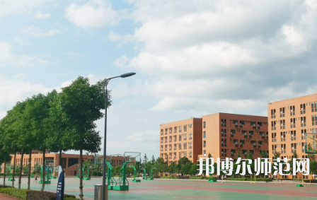 2023年懷化師范高等?？茖W(xué)校環(huán)境如何