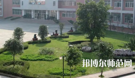 2023年成都莊園機(jī)電職業(yè)技術(shù)幼兒師范學(xué)校報(bào)名條件、招生對象