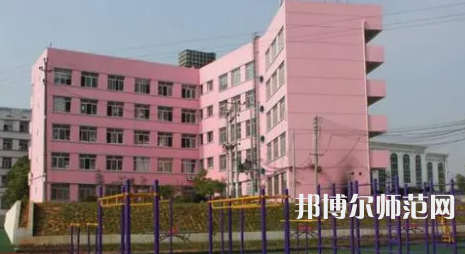 2023年達州高級技工幼兒師范學校報名條件、招生對象