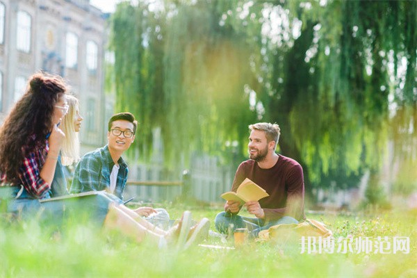 上海外國語師范大學(xué)賢達經(jīng)濟人文學(xué)院虹口校區(qū)介紹、地址